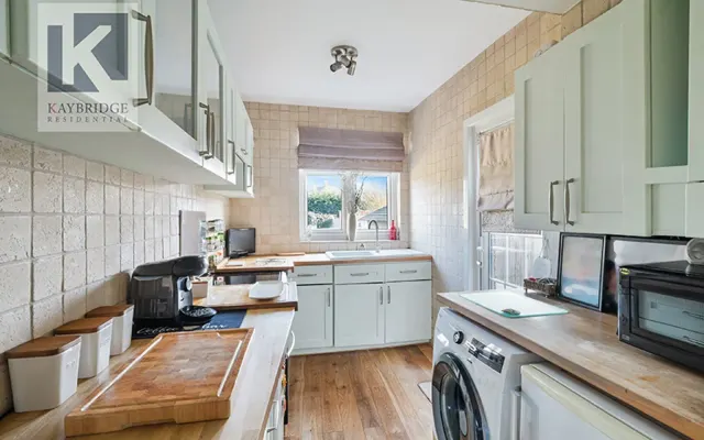 Photo 2 — Ewell By Pass, Epsom, KT17