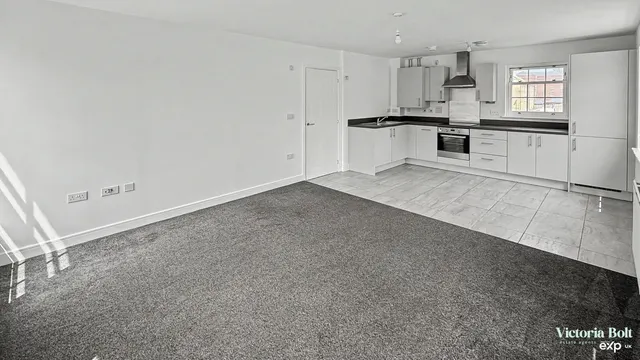 Titan Avenue, Sherford, photo 2