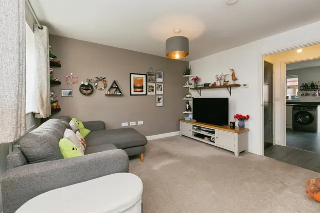Handley Hill, Winsford, CW7, photo 2