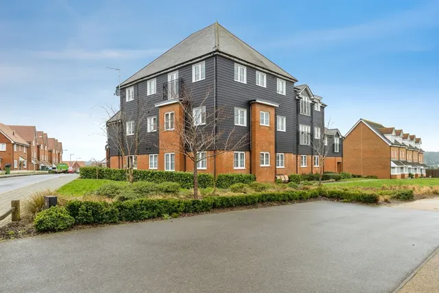 Capon Park, Faygate, RH12, photo 1