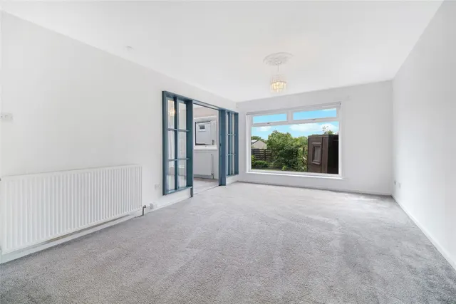 Photo 2 — Lochinvar Road, Cumbernauld, Glasgow, G67