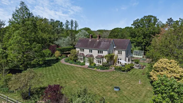 5 bedroom house — Hooklands Lane, Shipley, Horsham, West Sussex, RH13 8PX
