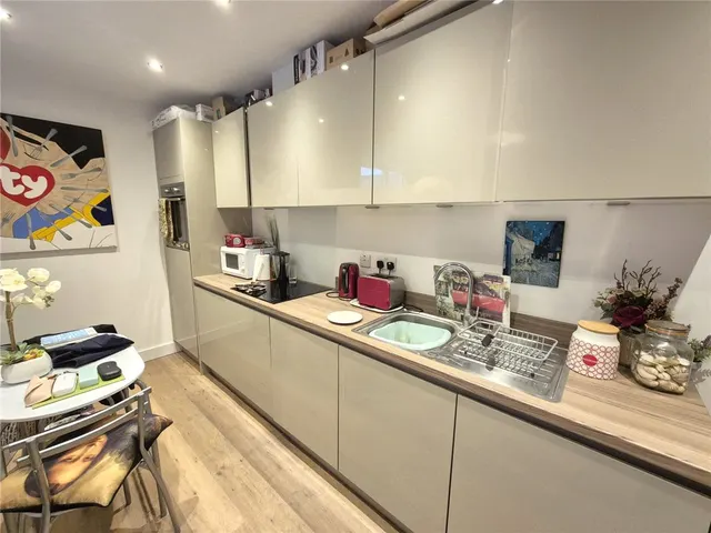 Knoll Rise, Orpington, BR6, photo 2