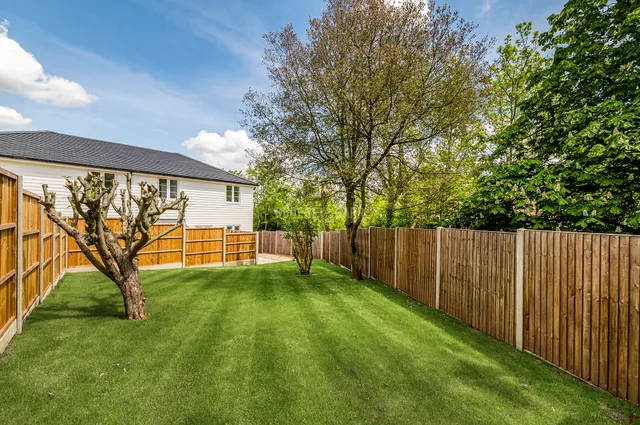 St Vincents Lane, Mill Hill Village, NW7, photo 3