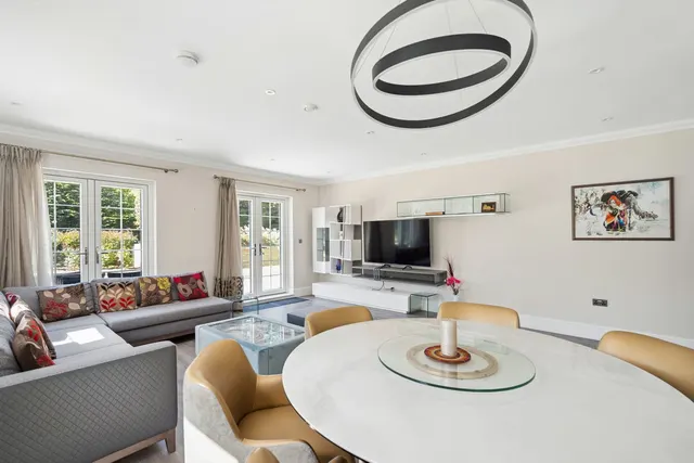 Flat Pelican Court, Northwood, HA6, photo 3