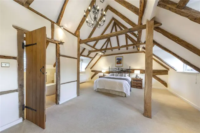 Photo 3 — Gravelpits Lane, Gomshall, Guildford, Surrey, GU5 9LX