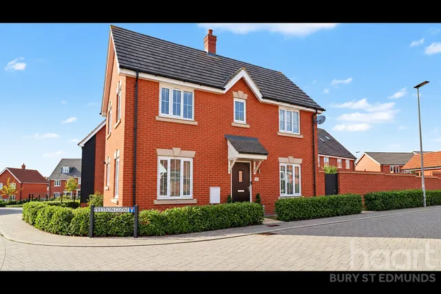 Preston Close, Bury St Edmunds, IP32, photo 1