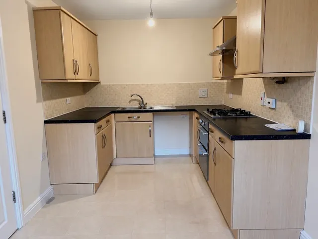 Ashleigh Avenue, Sutton-In-Ashfield, NG17, photo 2