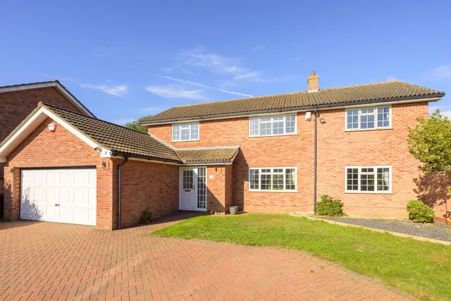 Wells Close on Barrowby Gate in Grantham, photo 1