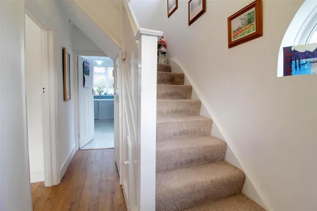 Photo 3 — Elmroyd Avenue, Potters Bar EN6 2EF