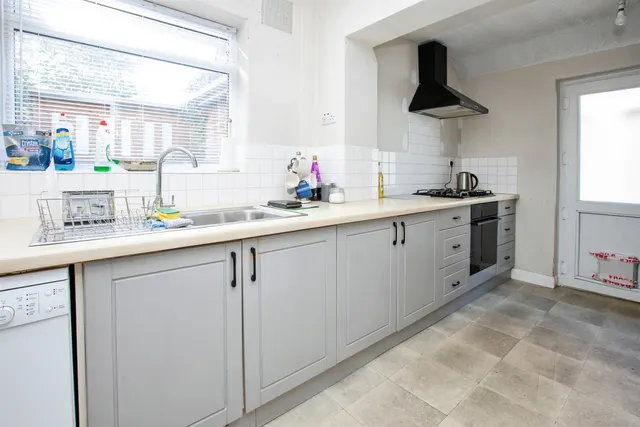 Willows Avenue, Alfreton, DE55, photo 2