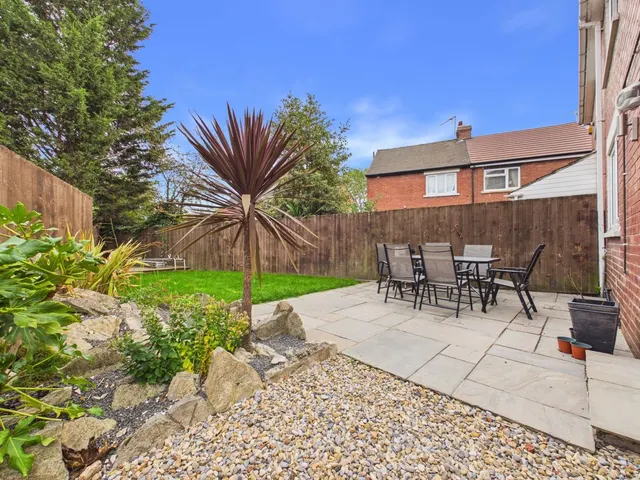 Ashcombe Drive, Knottingley, WF11, photo 2