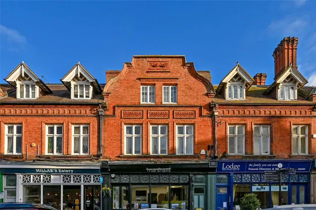 St. Leonards Road, Windsor, SL4, photo 1