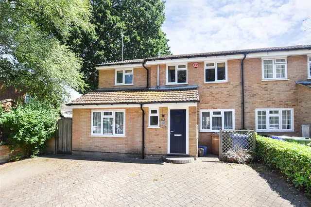 Sandy Lane, Farnborough, Hampshire, GU14 9LA, photo 1