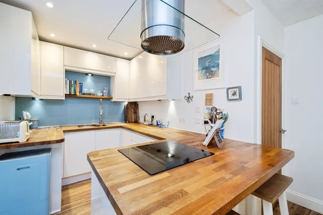 The Coombes, Polperro, PL13, photo 3
