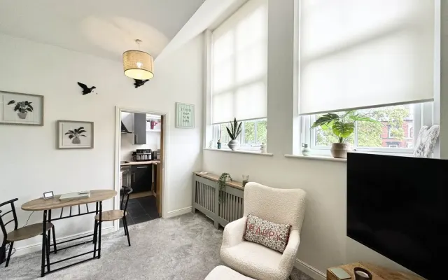 Photo 3 — Cowley Court, Cowley Hill Lane, St He...