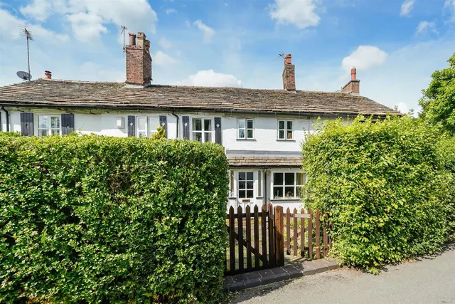 Pearl Street, Prestbury, photo 1