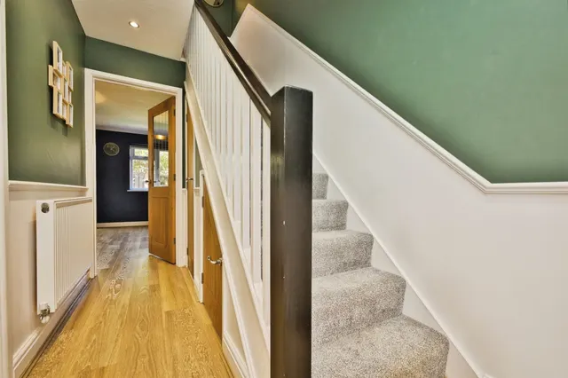 Orchard Rise, Crewkerne, TA18, photo 3