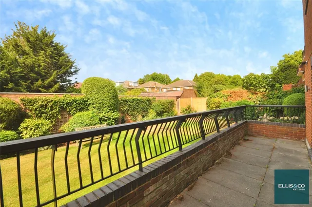 Hendon Lane, Finchley, N3, photo 3