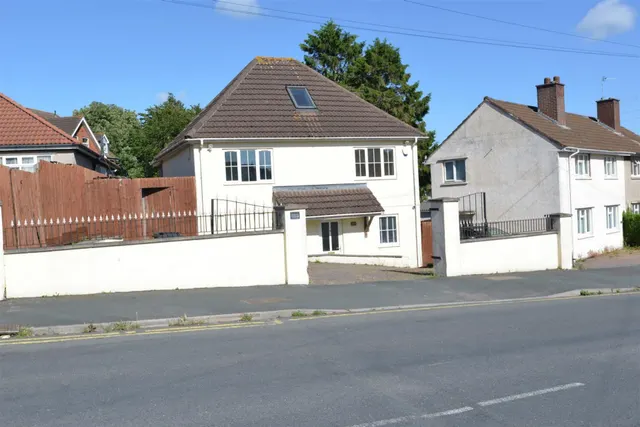 Downend Road, Kingswood, Bristol BS15 1SP, photo 1
