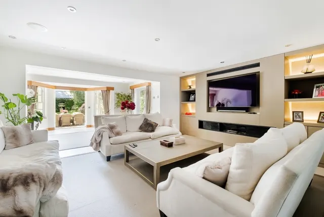 Photo 2 — Addison Road London W14