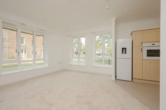 Langley Road, Merton Park, SW19, photo 2