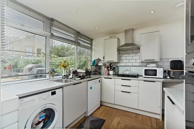 Addiscombe Court Road, Croydon, CR0, photo 3