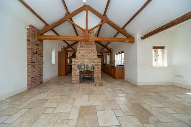 Photo 3 — Sandfields Barn, Station Road, Rothley, Leicester, Leicester, LE7 7LD