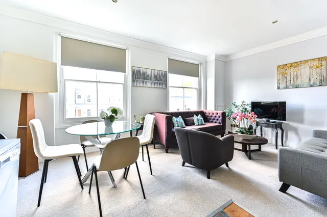 Photo 2 — Flat 6, 19 Redcliffe Gardens, London
