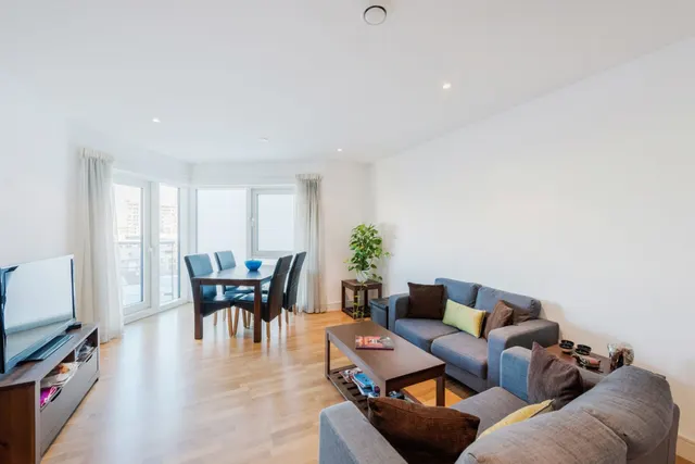 Flotilla House, Battersea Reach, SW18, photo 1
