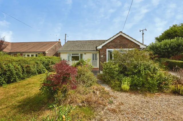 Hayes Mead, Motcombe, SP7, photo 1