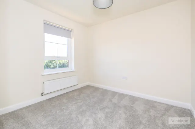 Almond Avenue, Peterborough, PE7, photo 2