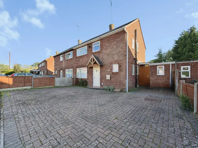 Bearley, Stratford-upon-Avon, CV37, photo 1