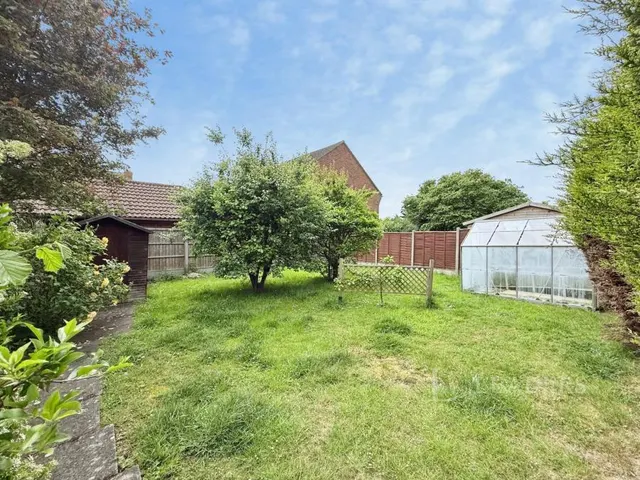 Bedford Road, Wootton, MK43, photo 3