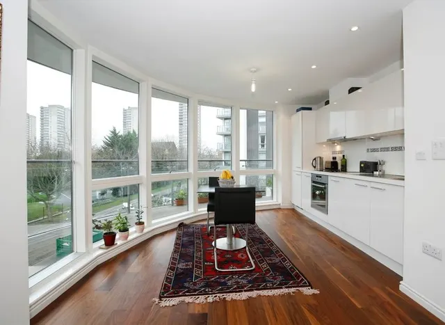 Photo 3 — Clayponds Lane, Brentford, TW8