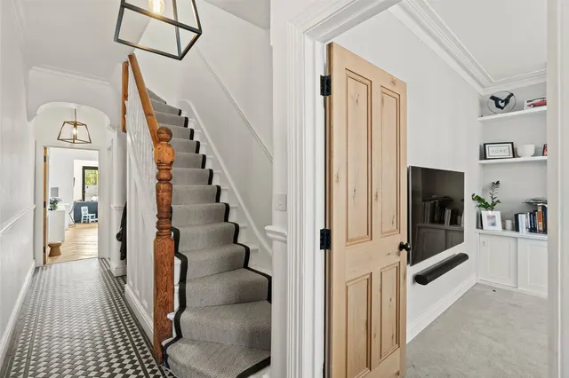Claremont Road, Teddington, TW11, photo 3