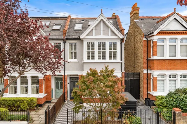 Claremont Road, Teddington, TW11, photo 1