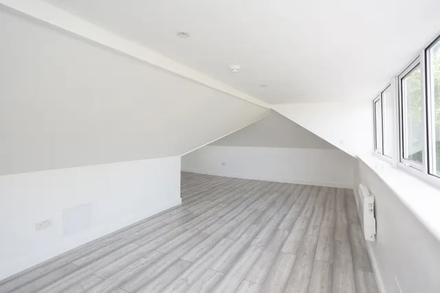 Flat 3, 149-151 Sparrows Herne, Bushey, photo 1