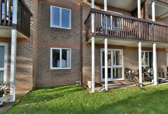 St Marys Mews, BH22, photo 2