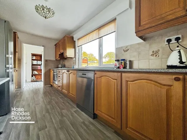 Sandown Road, Sandown, PO36, photo 2