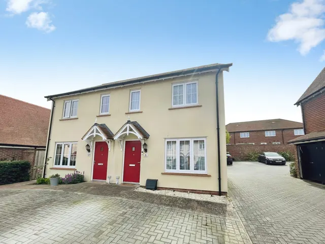 Hopper Drive, Chineham, Basingstoke, Basingstoke, RG24 8JH, photo 1