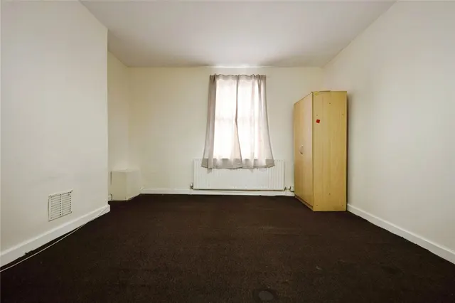 Photo 3 — Cowper Street, Luton, Bedfordshire, LU1