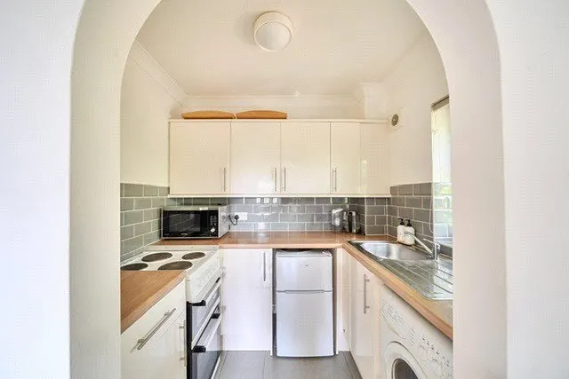 Chelveston Crescent, Southampton, SO16, photo 3