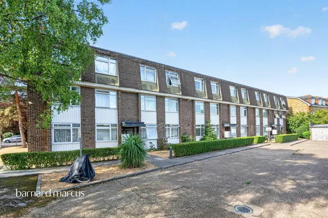 Westbury Road, New Malden, photo 1