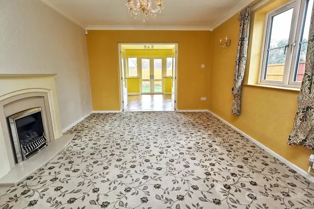 Windermere Avenue, St Nicolas Park, CV11, photo 2