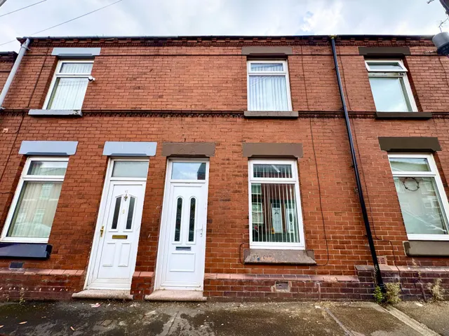 Emily Street, St Helens, photo 1