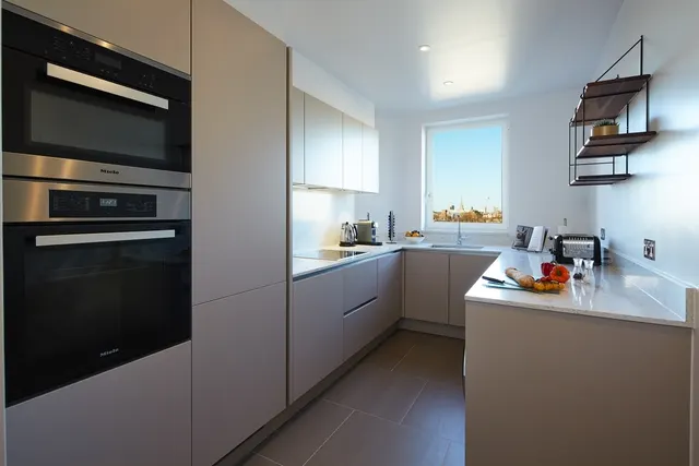 Photo 3 — Ashburn Place London SW7