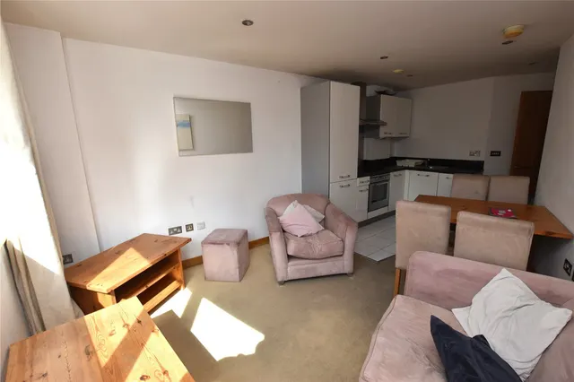 Salts Mill Road, Shipley, BD17, photo 3