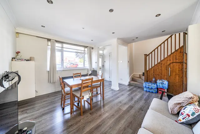 Nursery Road, HA5, photo 3