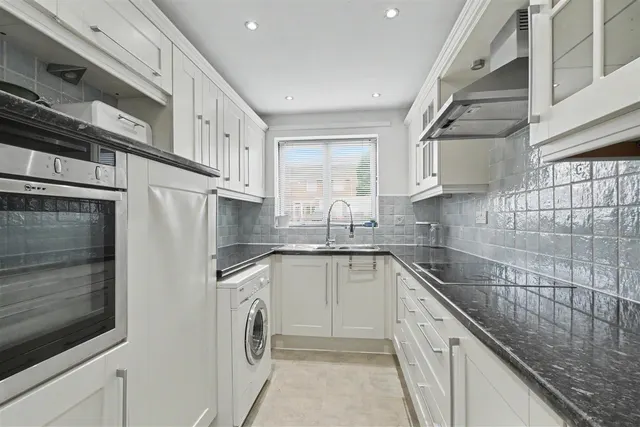Benington Drive, Wollaton, NG8, photo 3